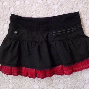 Lululemon 6 Run Your Heart Out Skirt Black Red Tennis Running Pleated Layered